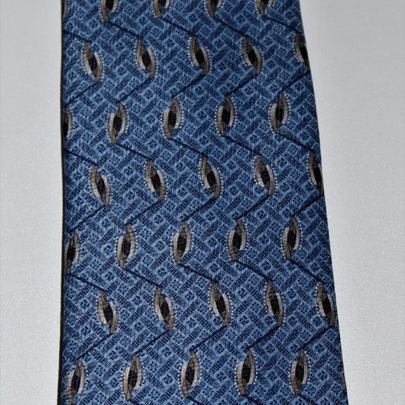 3/$30 Men's Ties Made in Canada - Picture 9 of 11